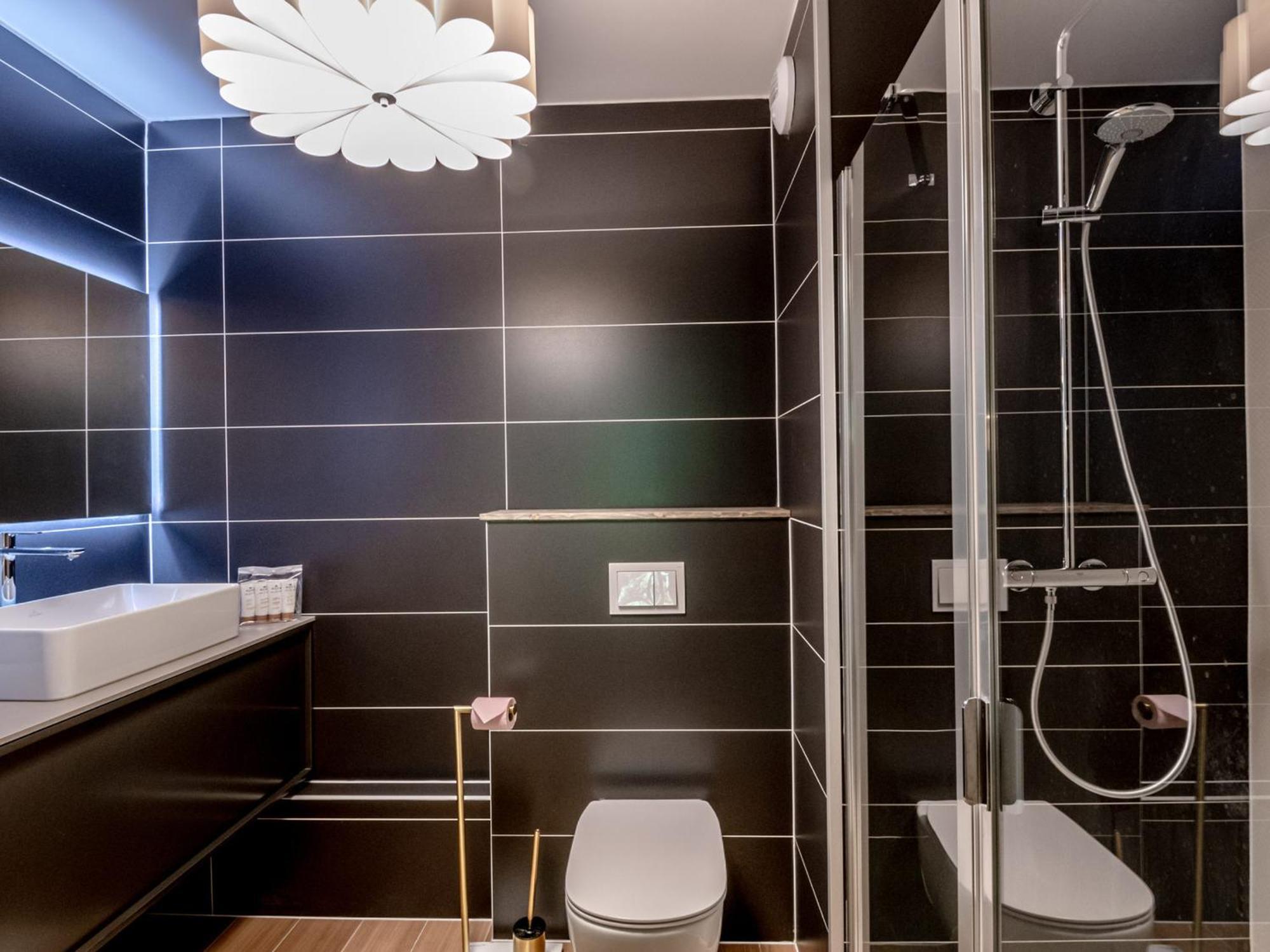 Moderne Avec Sauna, Balcon Et Parking A - Fr-1-343-246 Apartamento *